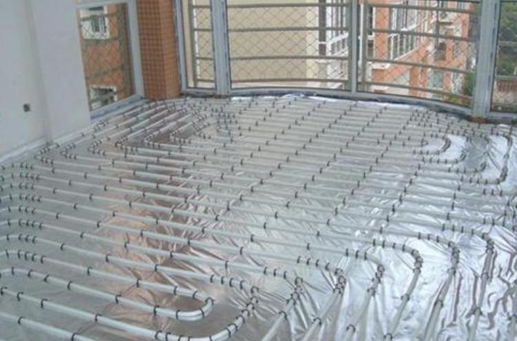 暖氣片、地暖各有千秋 別墅采暖哪種方式好？